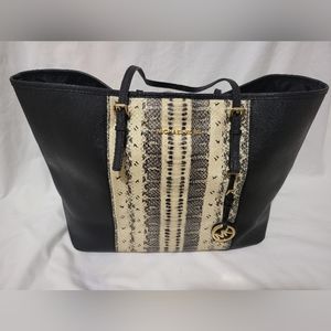 MK Purse & Wallet